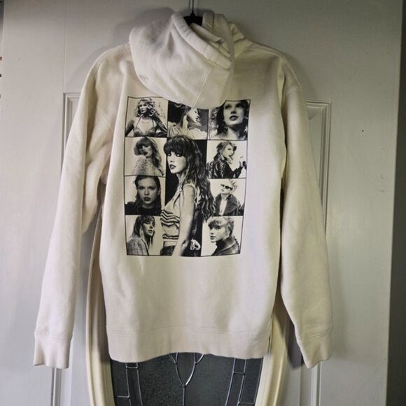 Taylor Swift The Eras Tour Official Hoodie – Size Medium, Cream - Picture 3 of 7
